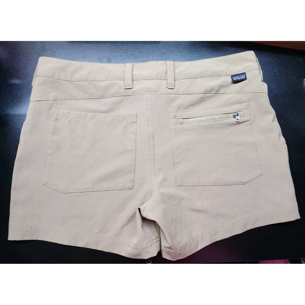 Patagonia Womens Brown Flat Front Slash Pocket Low Rise Chino Shorts Size US 4